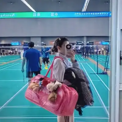 梁美诚